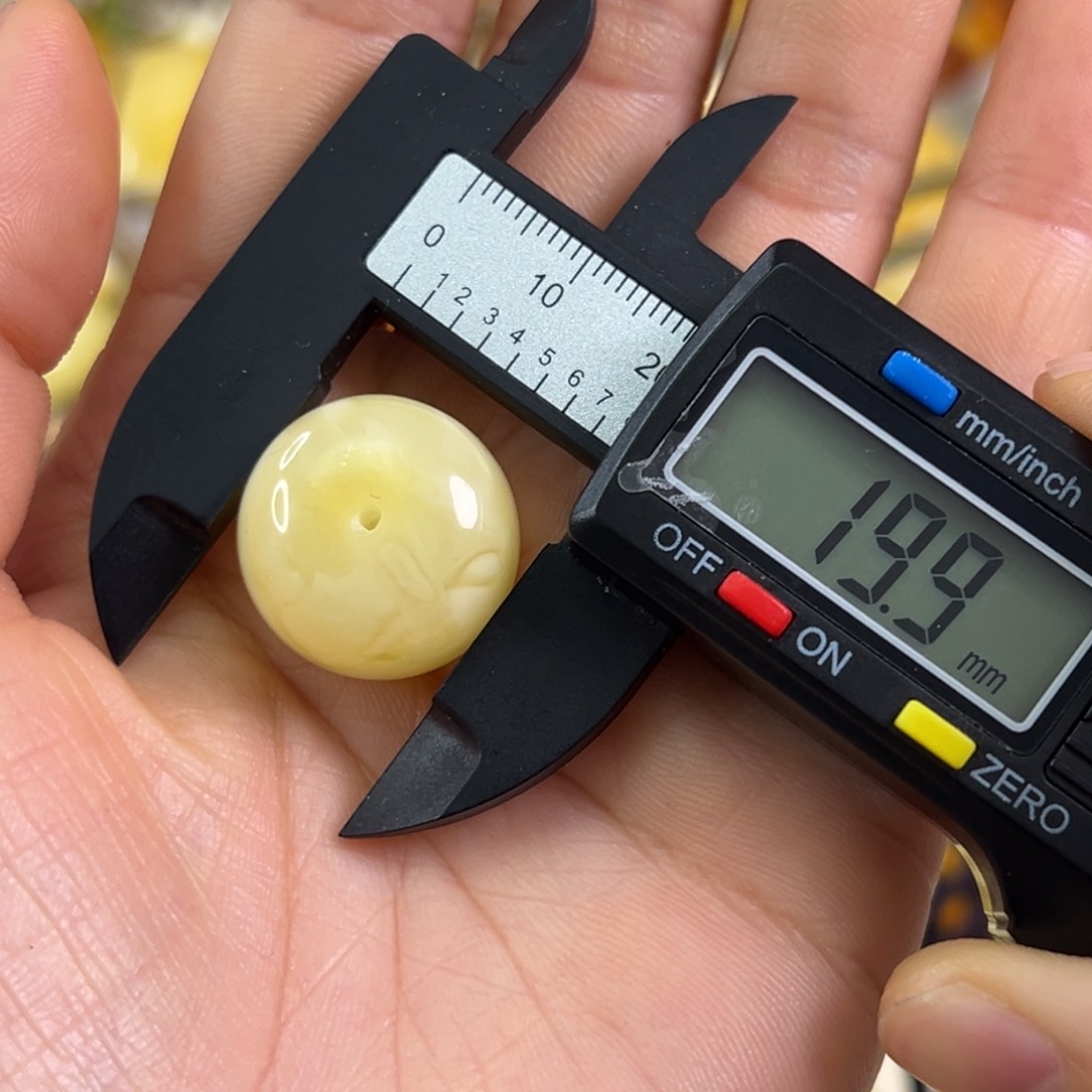 蜜蜡裸石未镶嵌蜜蜡