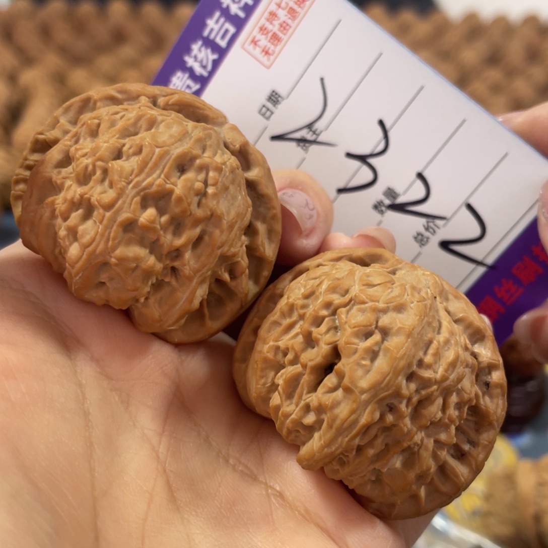 把件核桃44左右虎过庄一代白狮子球白