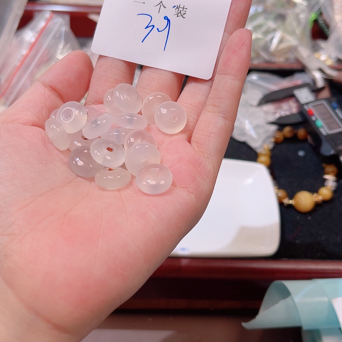 珠宝半成品水晶未镶嵌116 。   