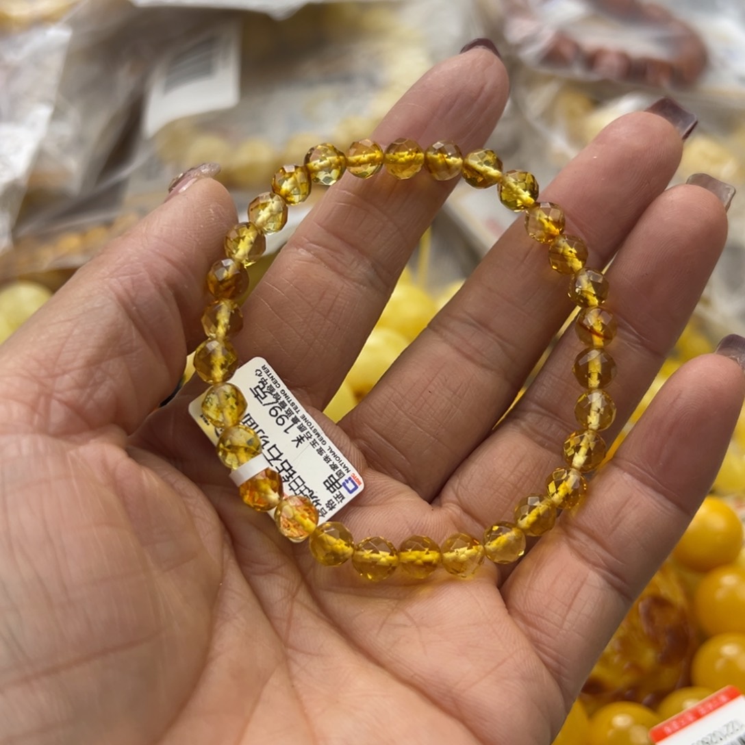 琥珀珠宝奇石未镶嵌
