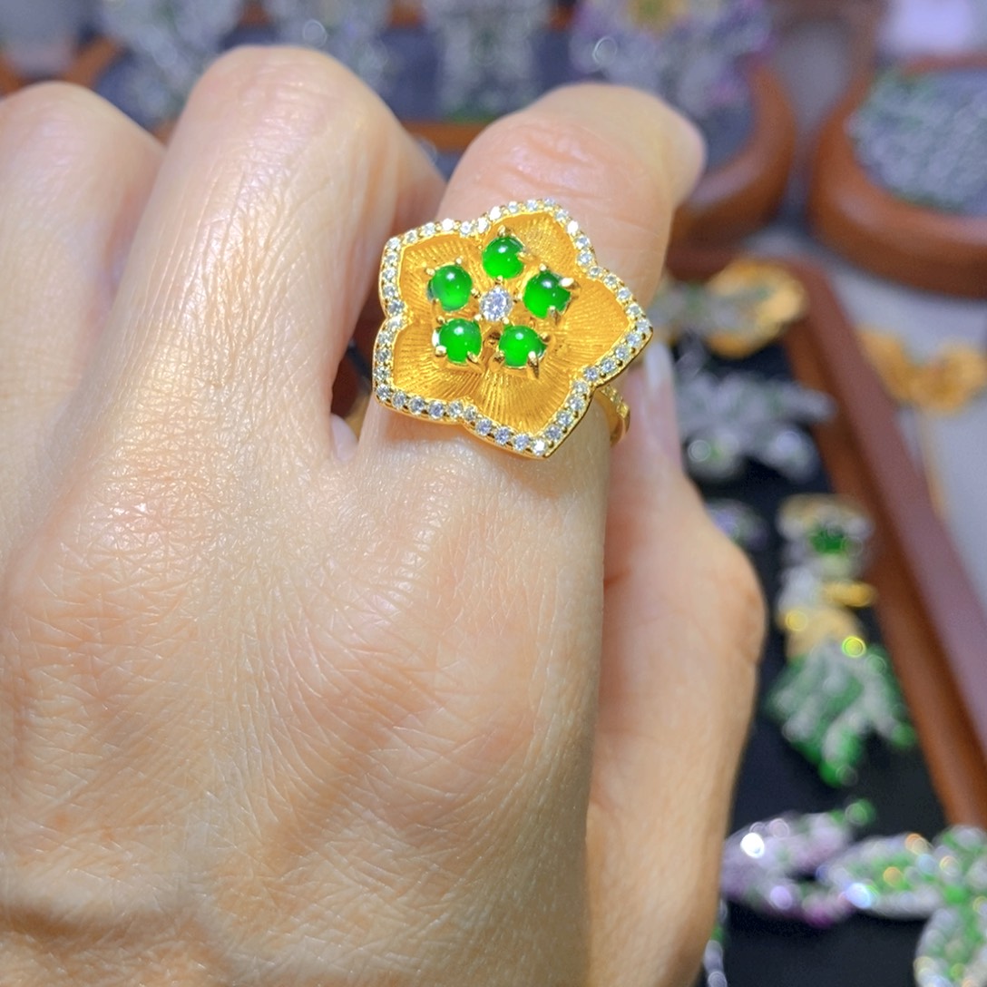 翡翠颈饰银S925镶嵌天然翡翠