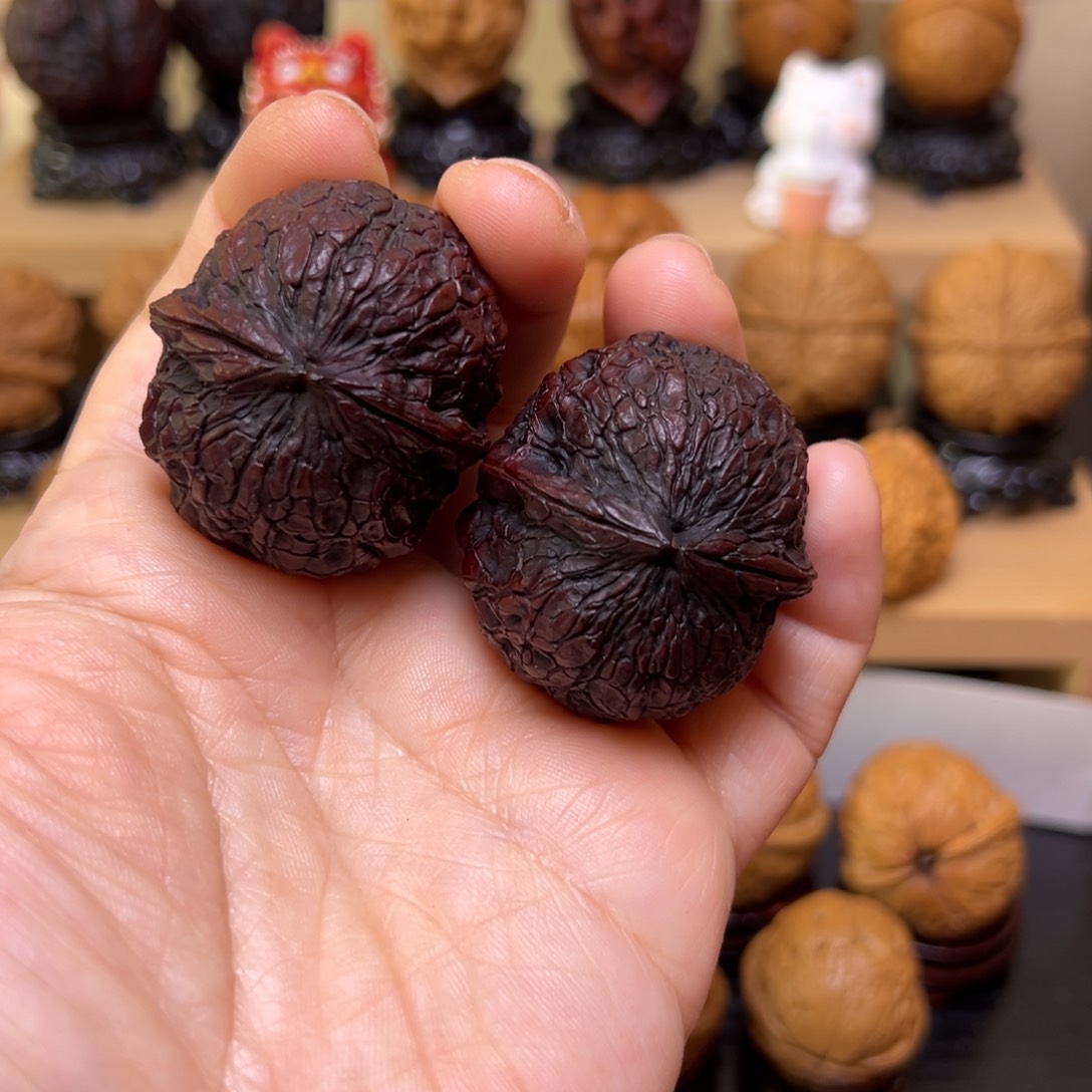 文玩核桃吊坠19w金丝绣球