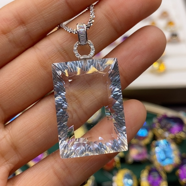 水晶颈饰银S925镶嵌朱****u天然水晶吊坠