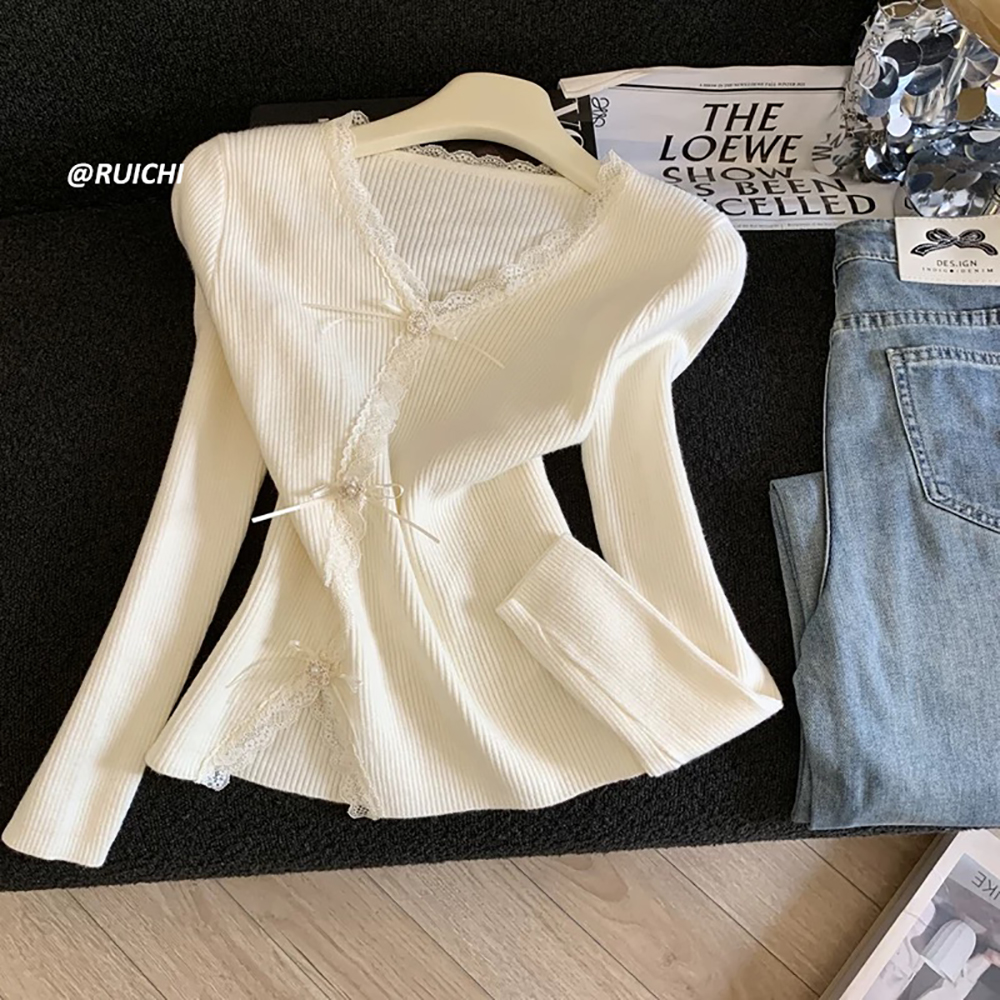 2025秋冬韩系慵懒风V领蝴蝶结蕾丝拼接竖纹显瘦毛衣针织打底衫女