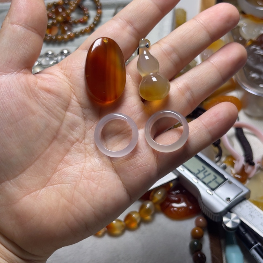 琪***逸玛瑙/玉髓未镶嵌颈饰2204