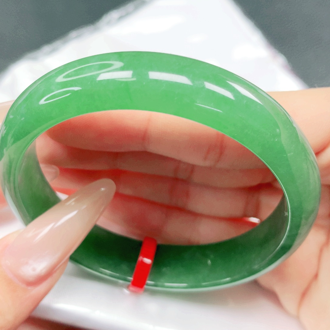 翡翠未镶嵌手镯57