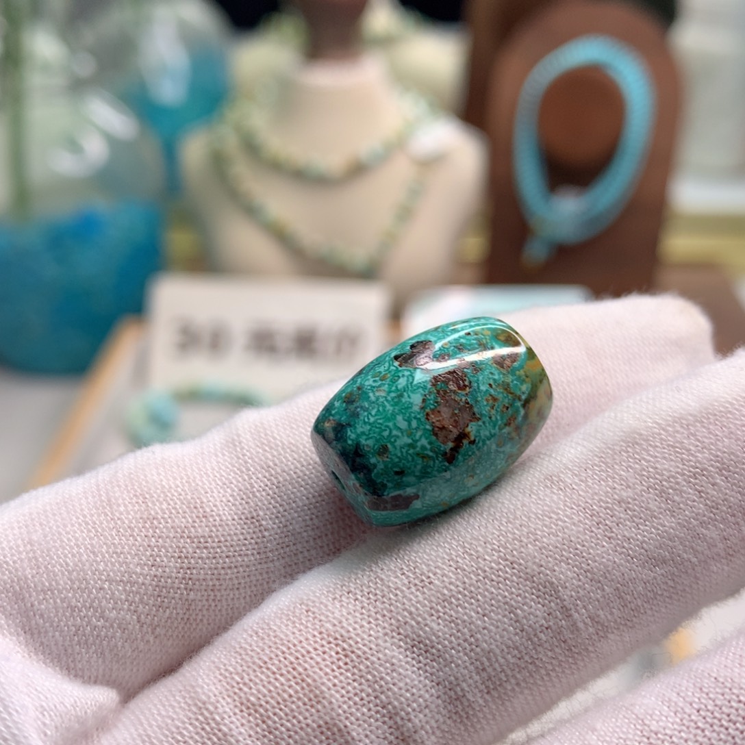 绿松石未镶嵌饰品