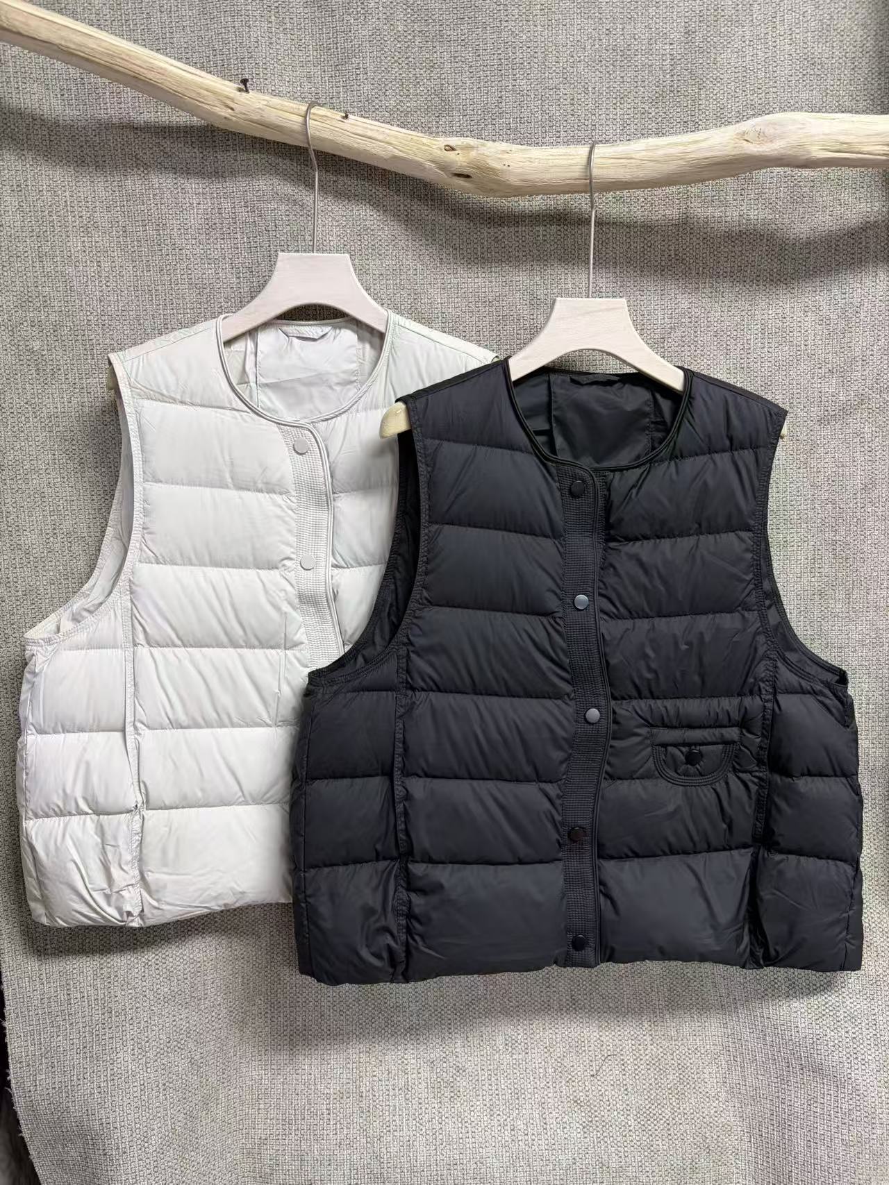 2025新款冬季时尚休闲韩版波浪门襟 90白鸭绒马甲176AZ7706