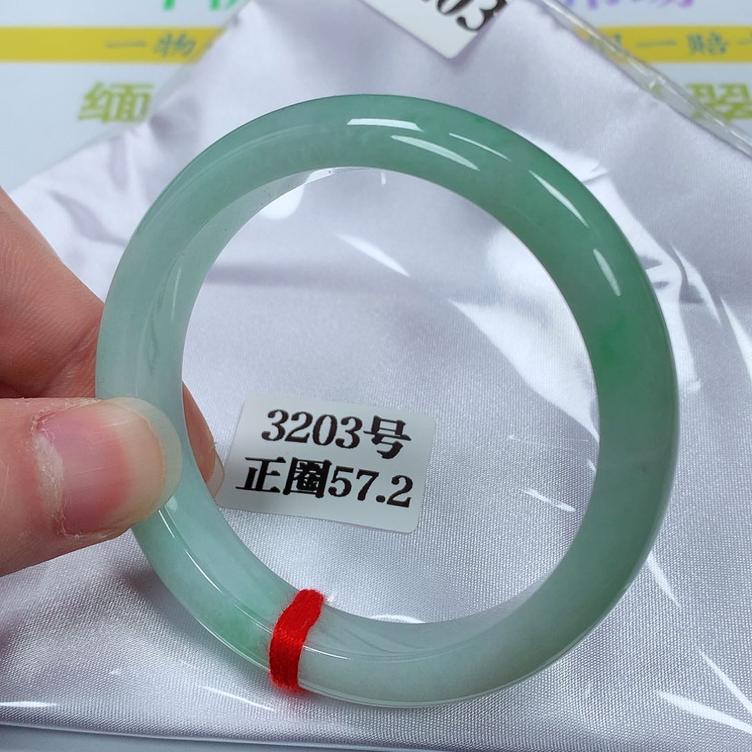 【闪购商品】翡翠手镯未镶嵌3203号
