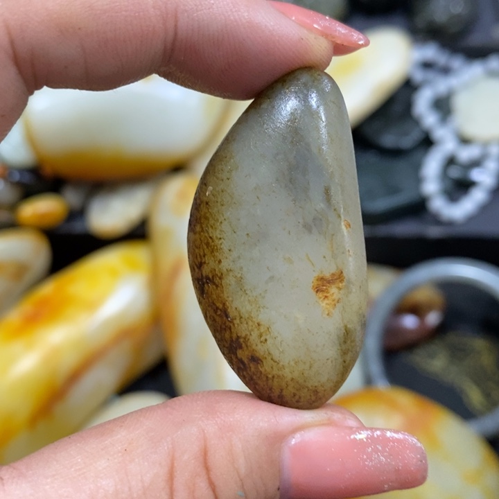 未镶嵌和田玉（糖玉）挂件