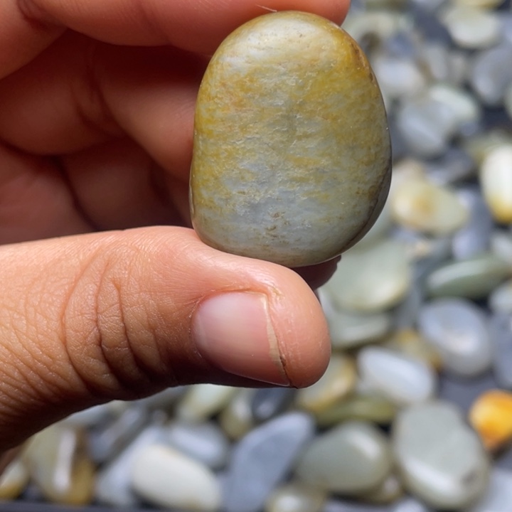 和田玉未镶嵌珠宝奇石