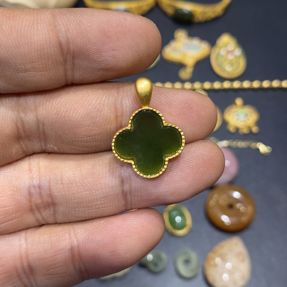 和田玉颈饰银S925镀金镶嵌