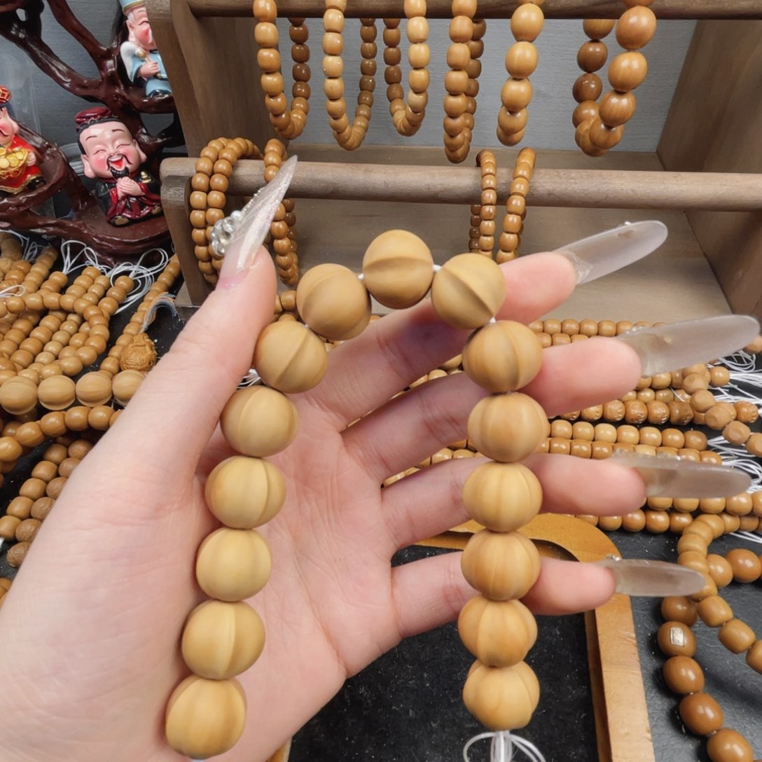 猴头核桃吊坠潭***心鲨鱼大