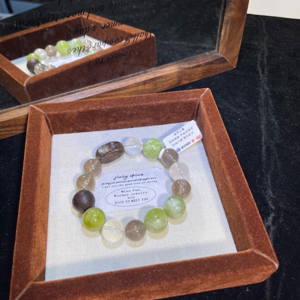 【忆江南】A017天然水晶配岫玉沉香木