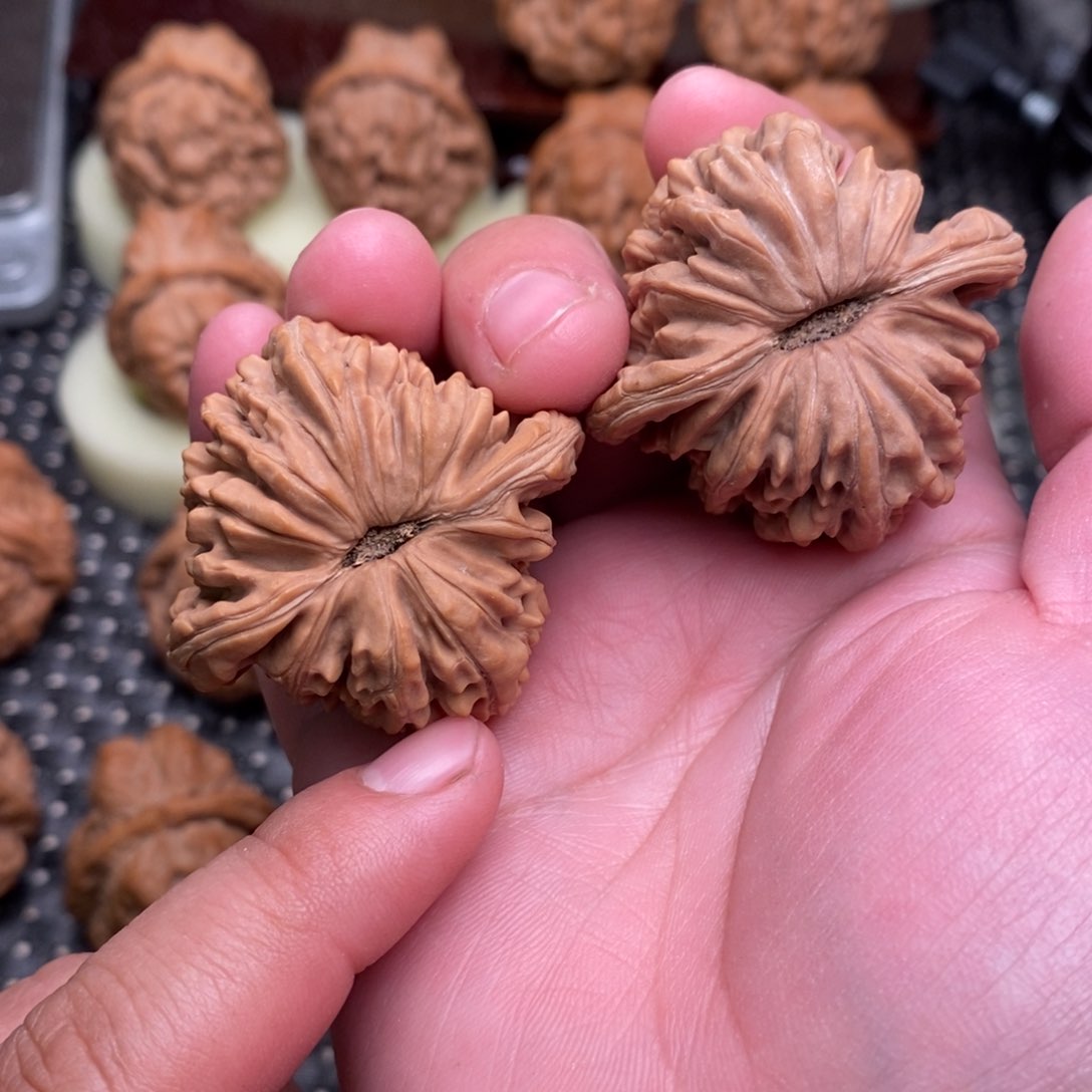 吊坠文玩核桃s****?四座楼