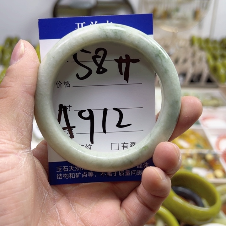 未镶嵌蛇纹石玉手链