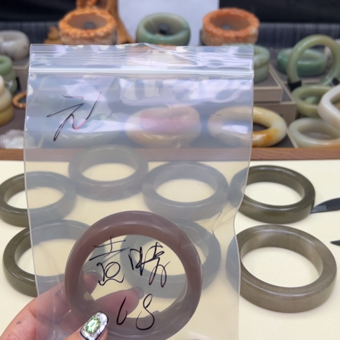 石英质玉手镯未镶嵌元****