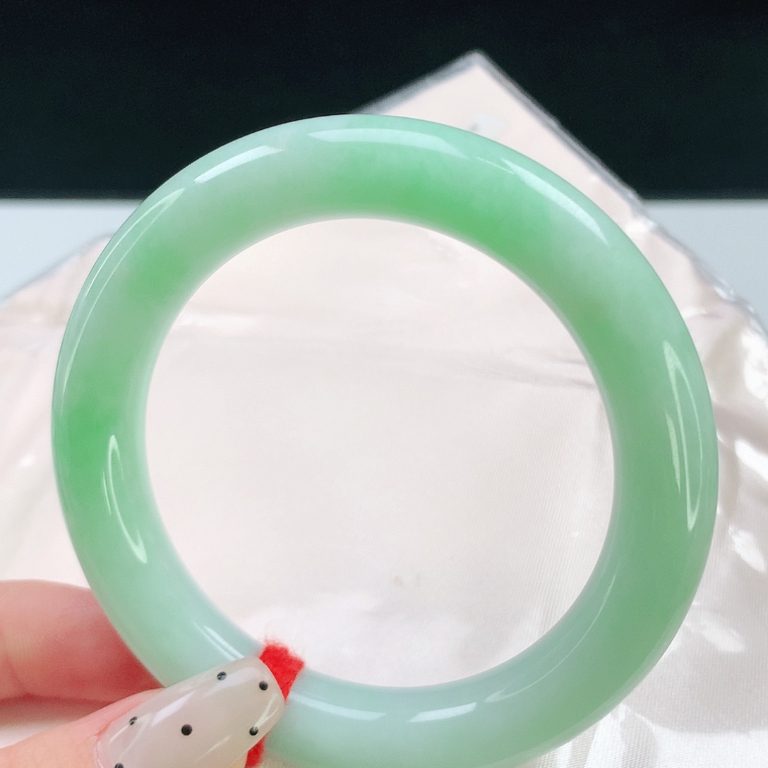 翡翠未镶嵌手镯629