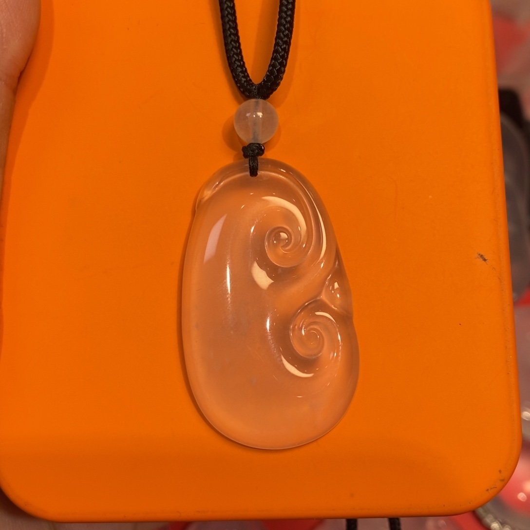 百***万石英质玉未镶嵌颈饰