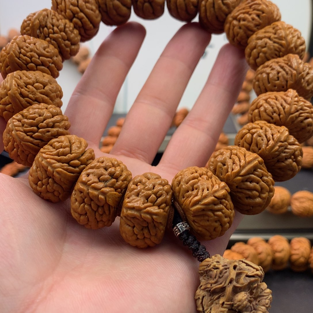 【闪购商品】桃核手串26麒麟手串