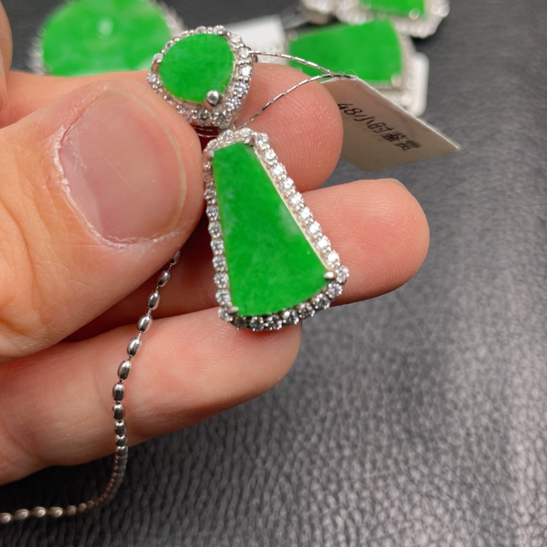 翡翠吊坠(不含链)银S925镶嵌吊坠