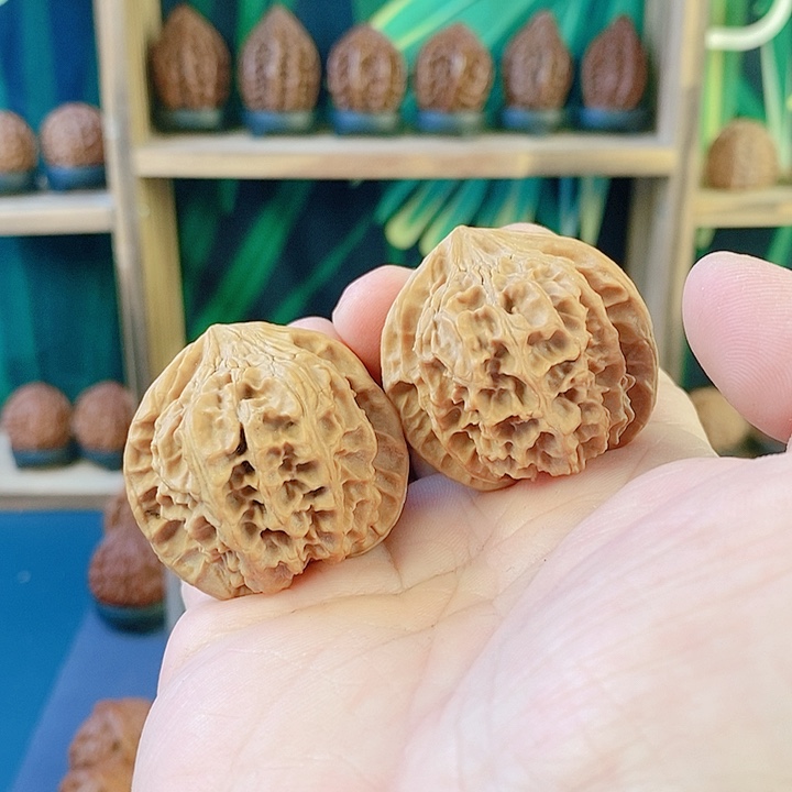 文玩核桃吊坠鱼鳞纹38尺