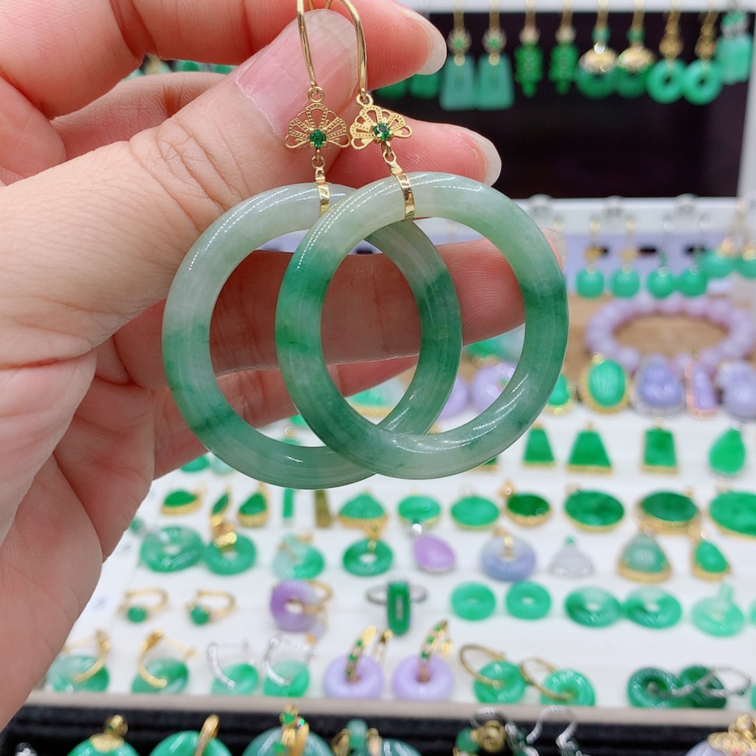 翡翠18K金镶嵌耳饰