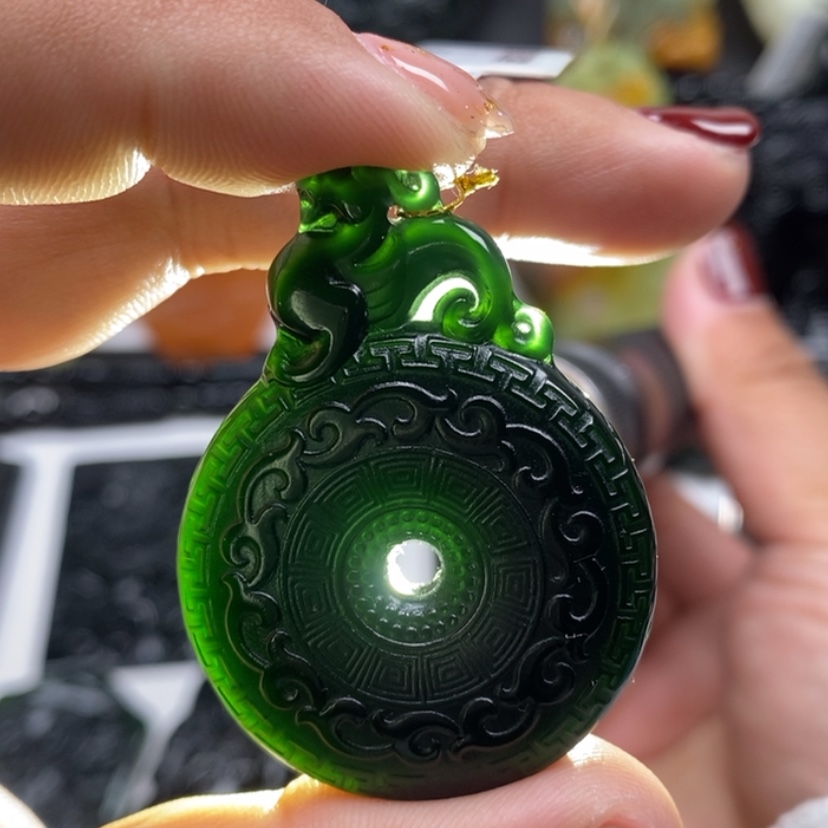 【闪购商品】蛇纹石玉颈饰未镶嵌