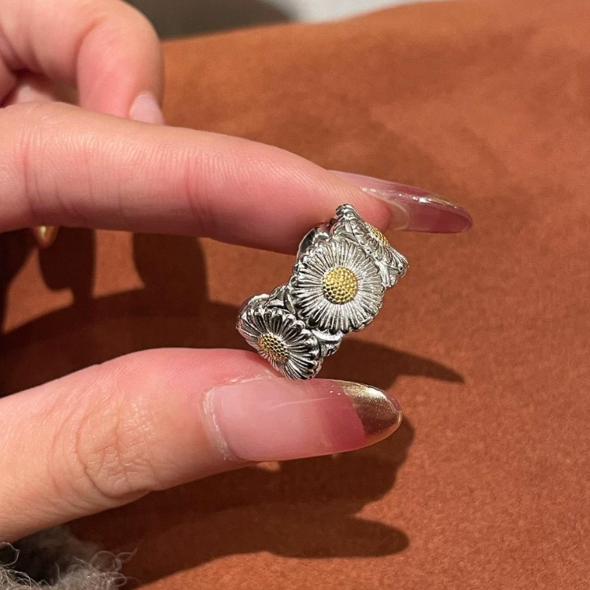 925银戒指 权志龙同款雏菊开口戒指女嘻哈hiphop银色潮人暗黑系