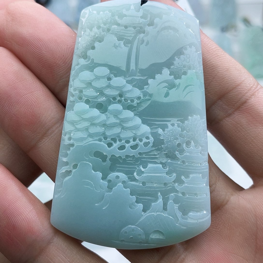 颈饰未镶嵌翡翠做***人翡翠