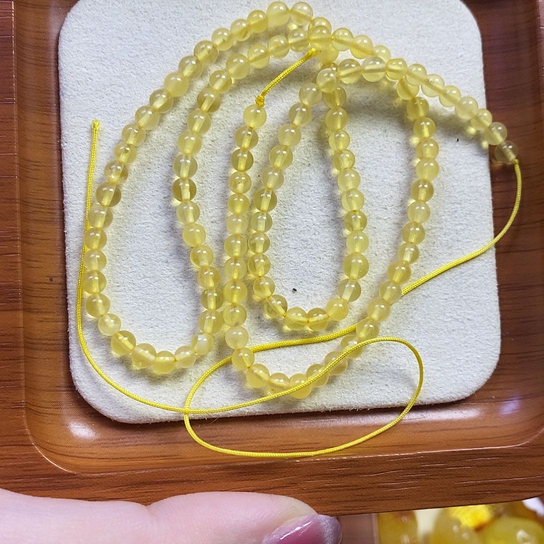 橄榄核吊坠小米珠