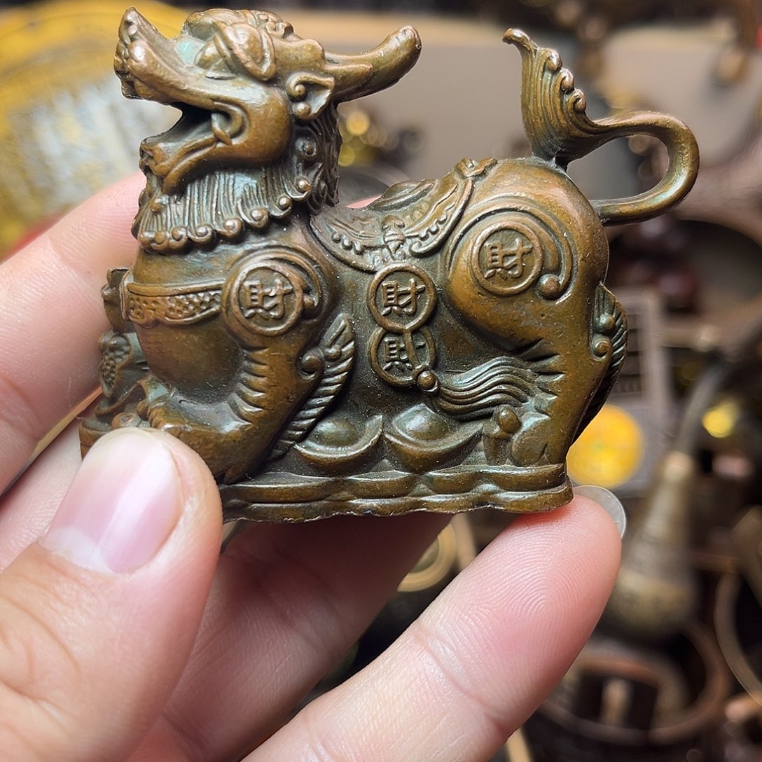 精美铜器工艺品等