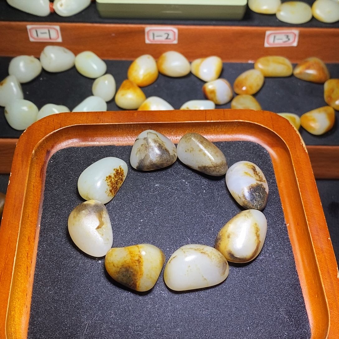 和田玉未镶嵌手链