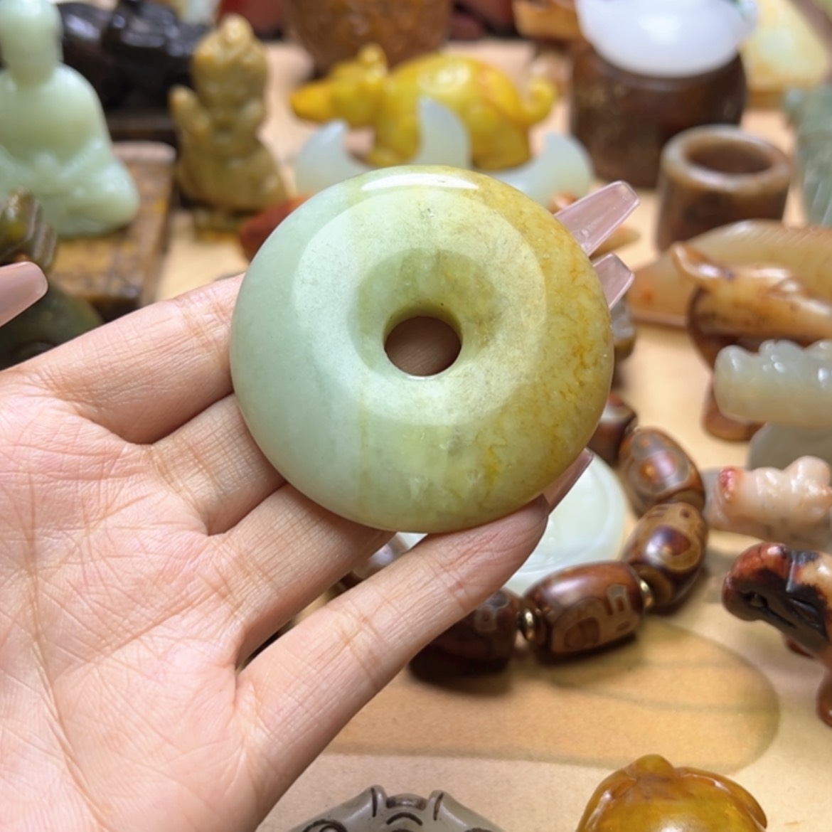 【闪购商品】蛇纹石玉颈饰未镶嵌