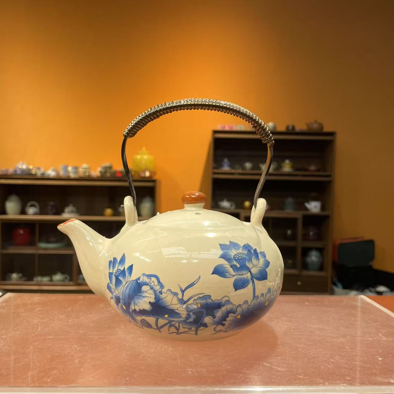 德化云仓 复古青莲荷韵提梁壶（大）-1569