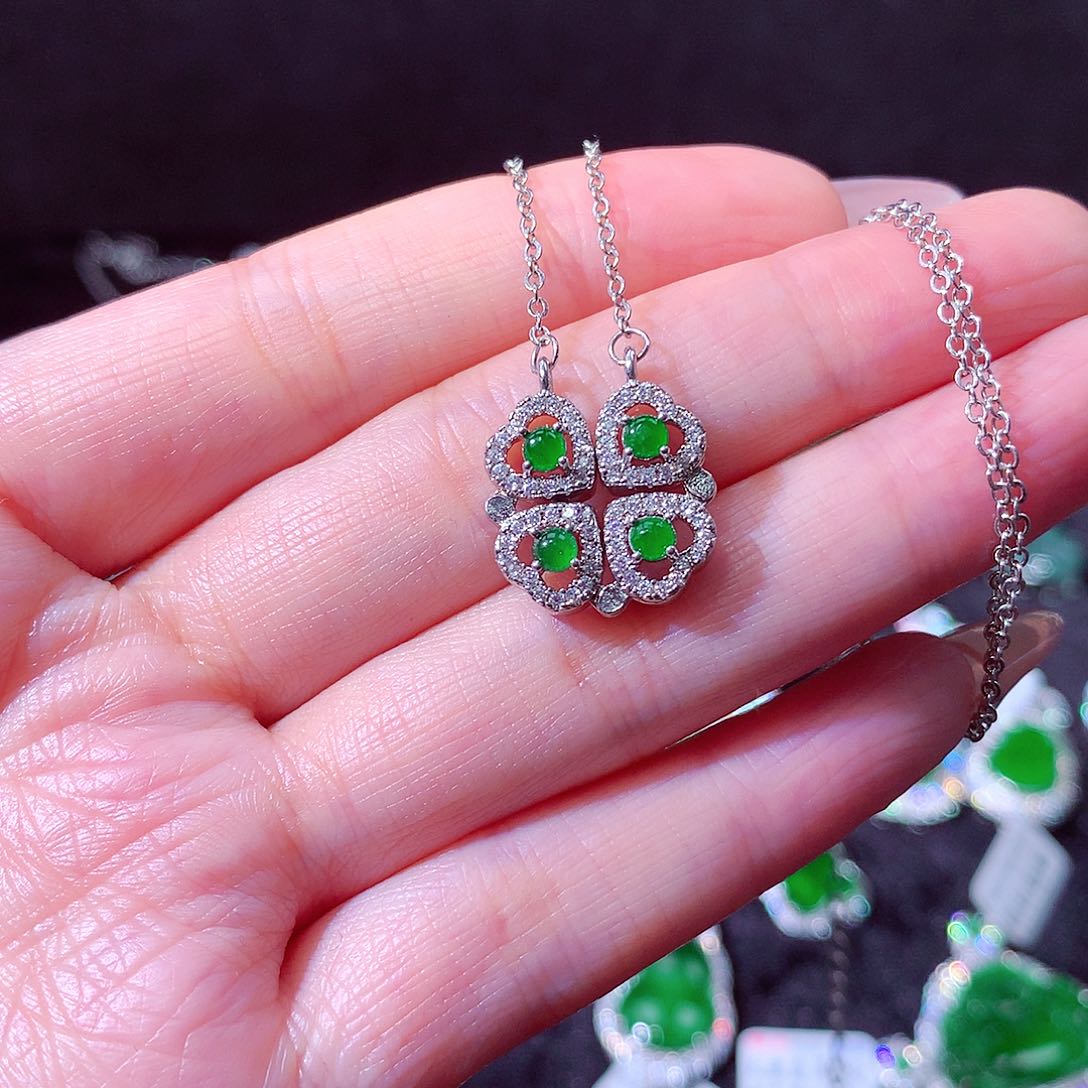 【闪购商品】翡翠吊坠(不含链)未镶嵌