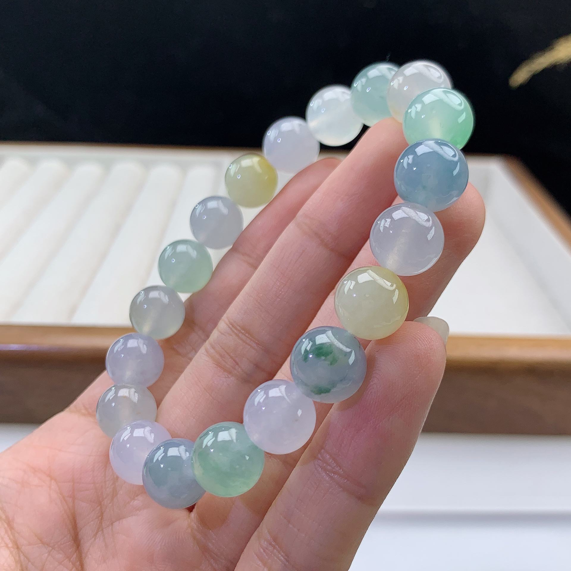 12.30-14-缅甸天然翡翠A货 女款马卡龙手串尺寸:10mm 19颗粒