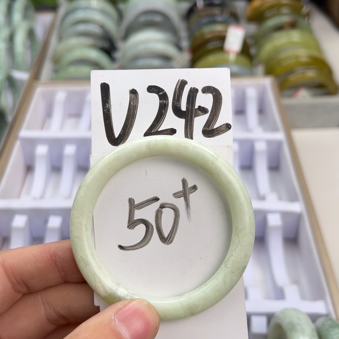 岫玉手镯未镶嵌天然岫玉微瑕