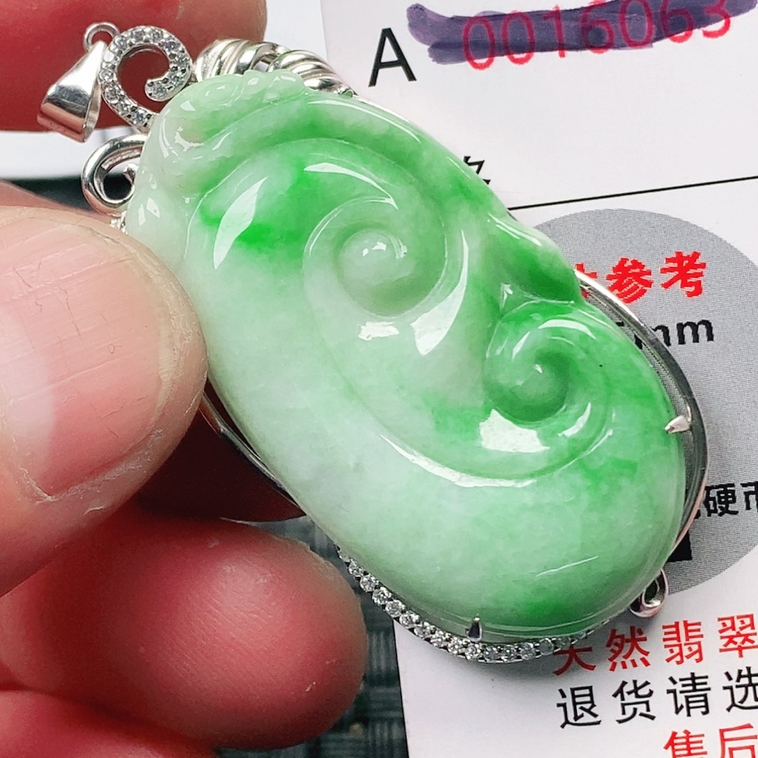 翡翠吊坠(不含链)未镶嵌