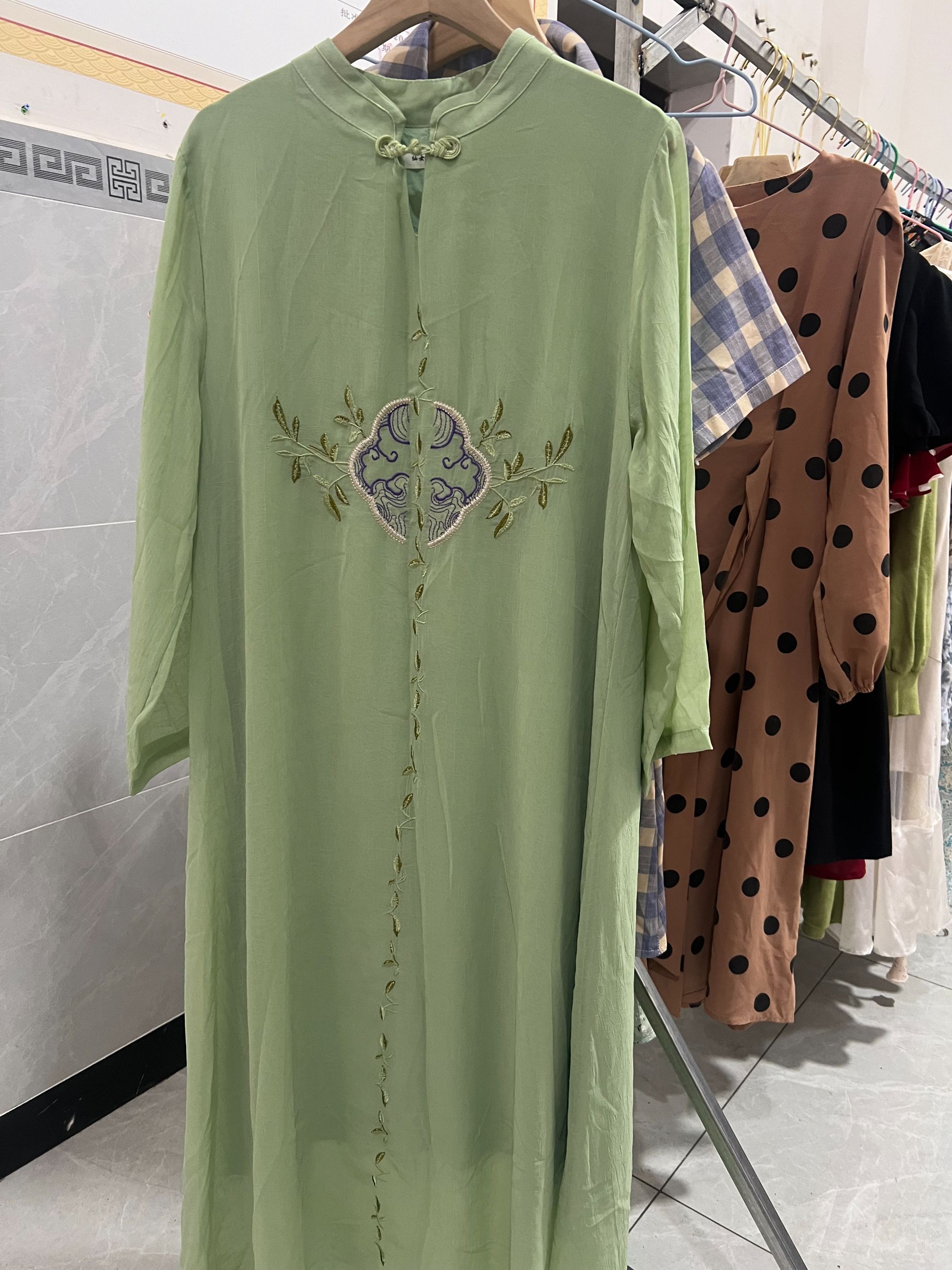 库存衣服，直播间所见即所得