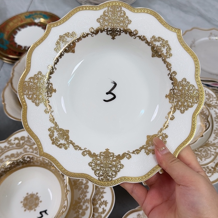 凤***凰瓷8.5英寸金边草帽盘1个