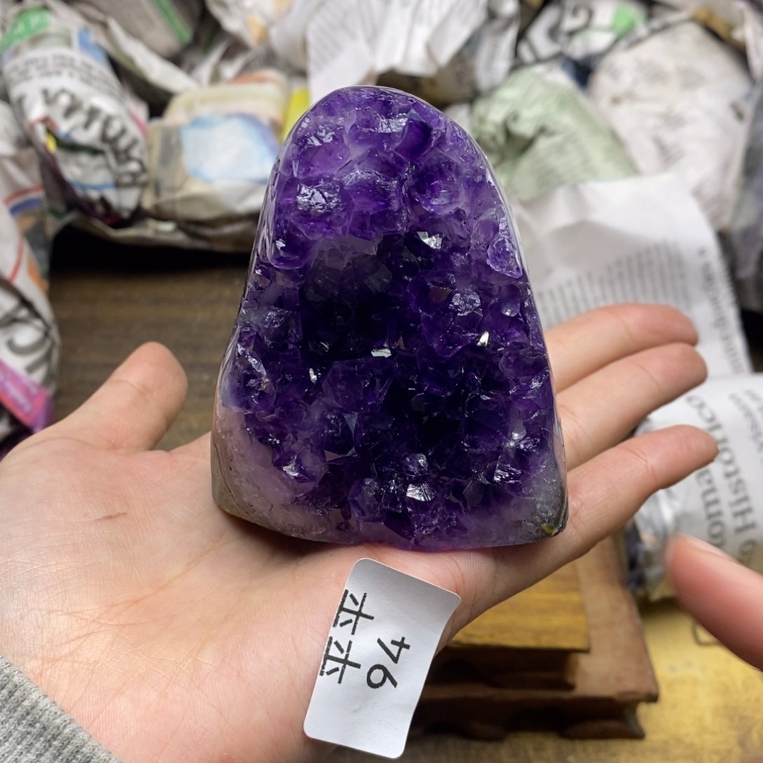 紫晶乌拉圭未镶嵌