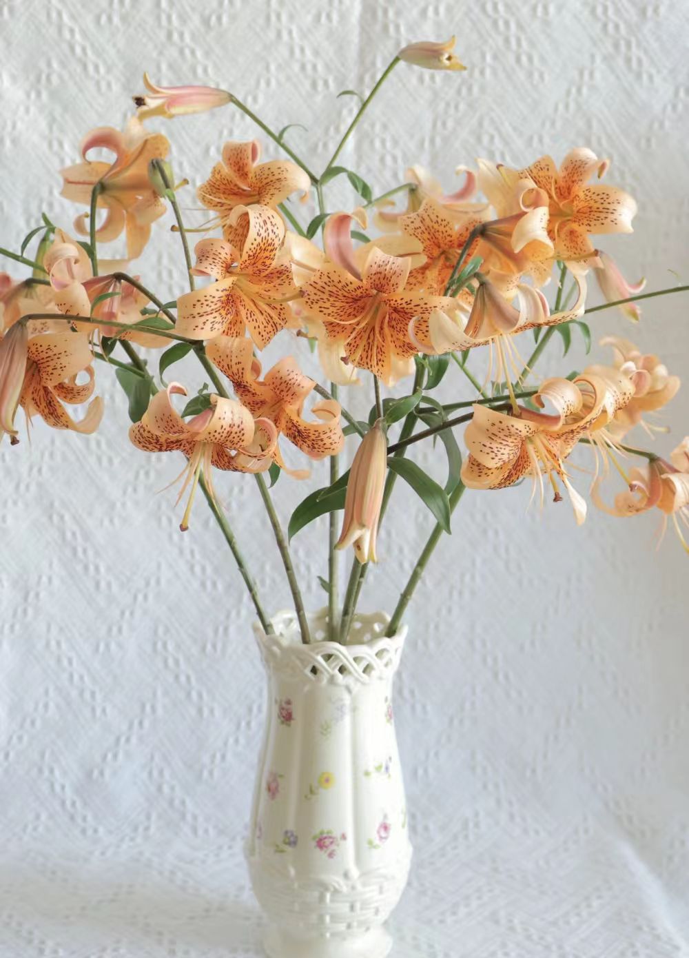 【小爱同学百合】云南基地直发百合花鲜花瓶插水养亚百合室内鲜切花