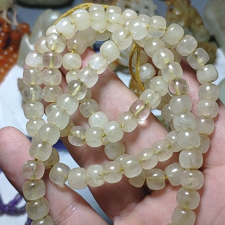 未镶嵌颈饰水晶大**图