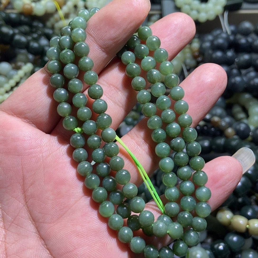 项链未镶嵌和田玉（糖玉）