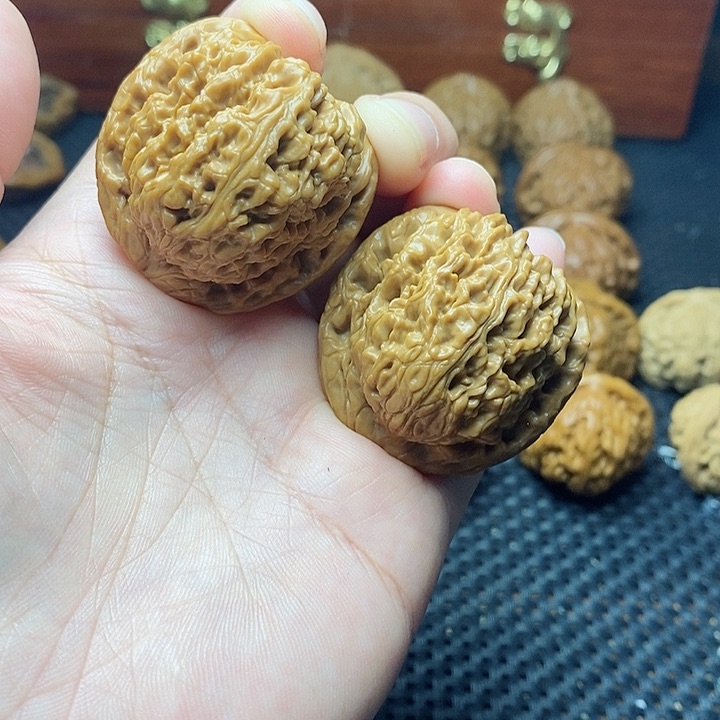 文玩核桃把件木**光40南疆