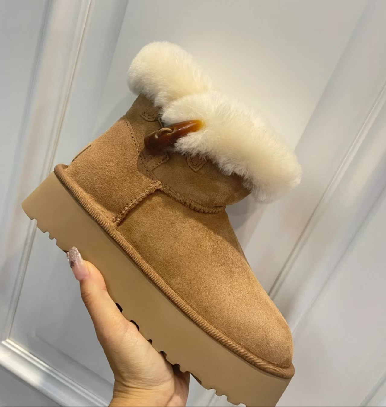 【一粒牛角扣】桑坡皮毛一体雪地靴-时尚百搭冬季保暖