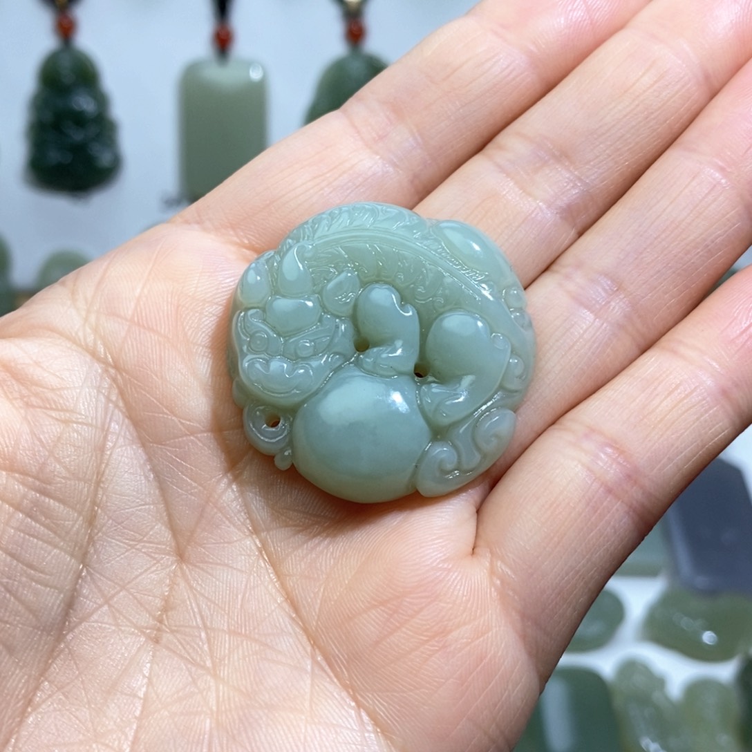 和田玉颈饰未镶嵌有求必应