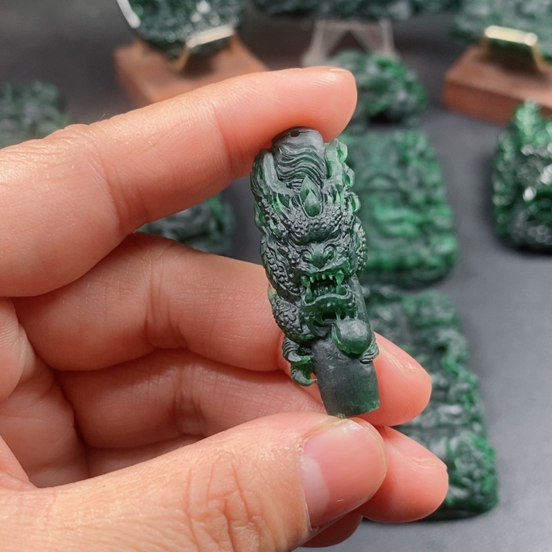 定制翡翠未镶嵌翡翠吊坠x