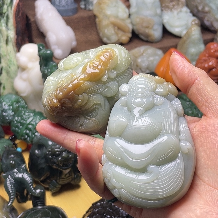 前***生和田玉未镶嵌颈饰